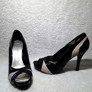 Nine West Leather Black/Beige Peep Toe Pumps Sz7.5